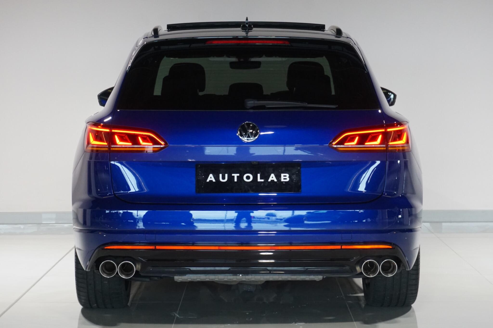 Volkswagen Touareg 3.0 V6 TSI eHybrid 14.3kWh R SUV 5dr Petrol Plug-in Hybrid Tiptronic 4Motion Euro 6 (s/s) (462 ps)